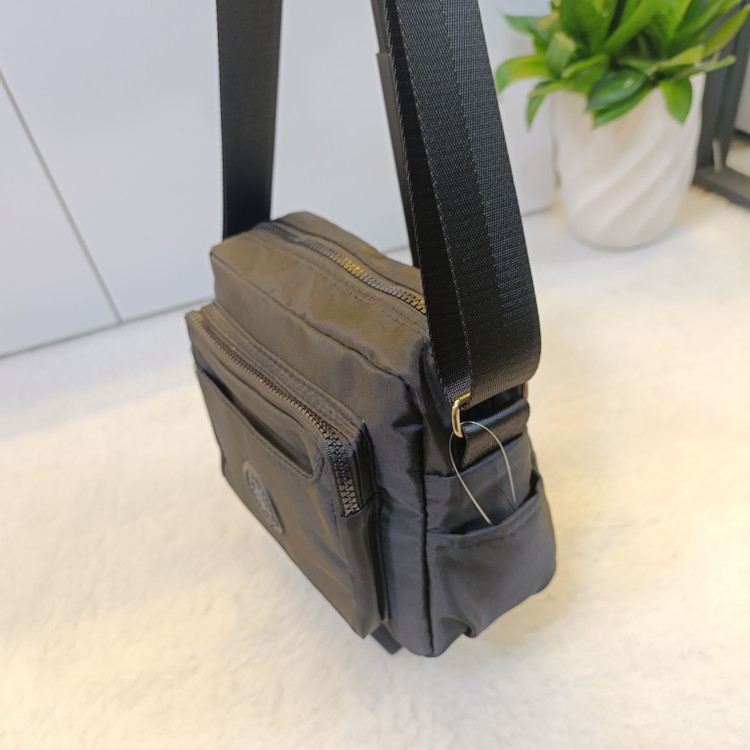 کیف دوشی پارچه ای برزنتی ضد لک، قابل شستشو کد 595 - خرید 4 قسطی